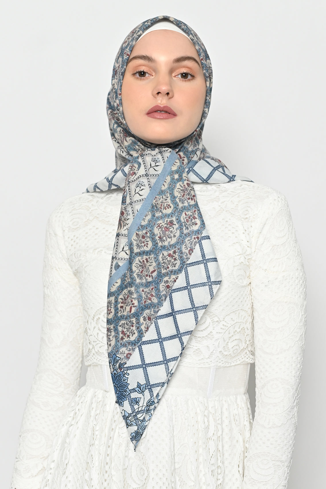 Chalita Scarf Pelangi Asmara chalita-scarf-pelangi-asmara