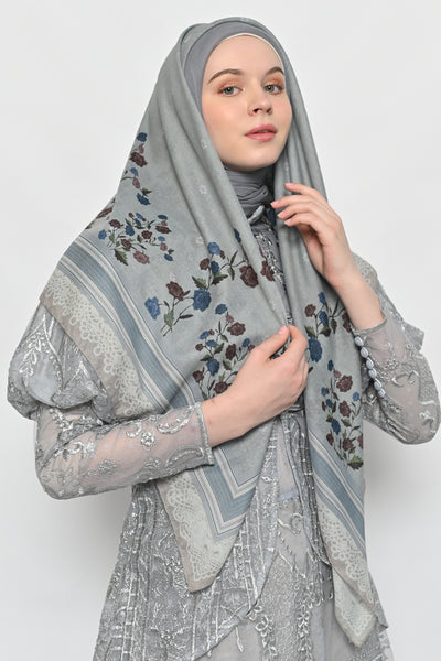 Putu Ayu Scarf