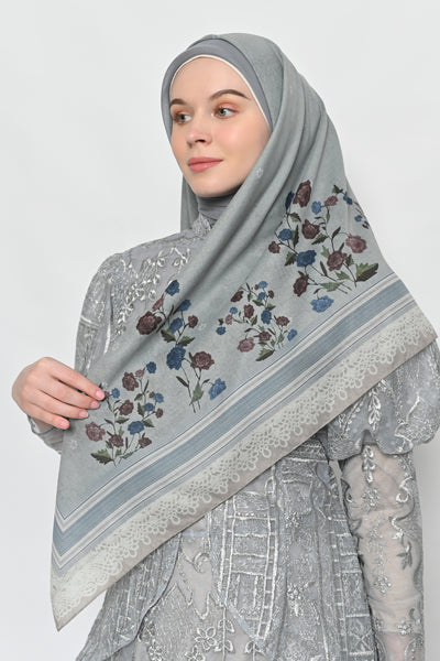 Putu Ayu Scarf