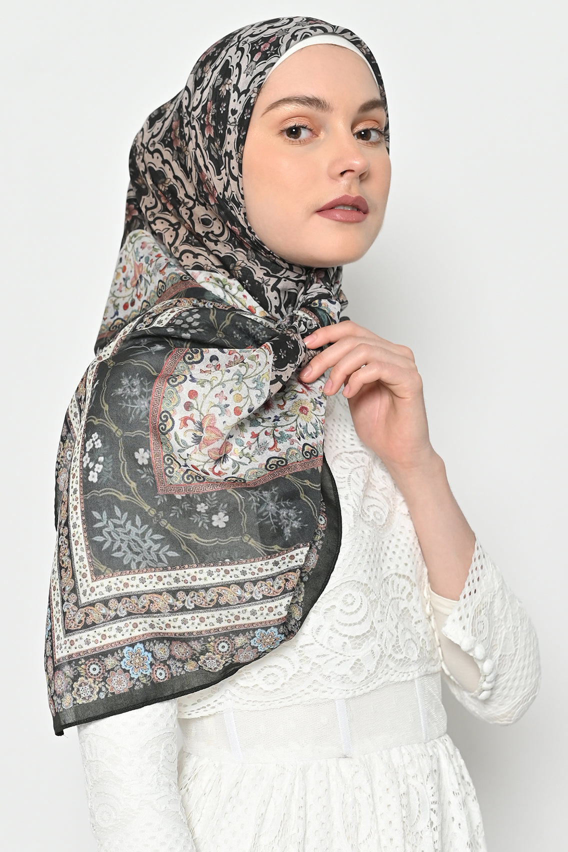 Ayutthaya Scarf Pelangi Asmara ayutthaya-scarf-pelangi-asmara