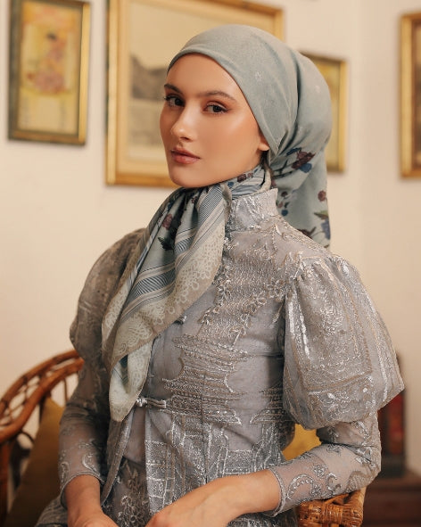 Putu Ayu Scarf